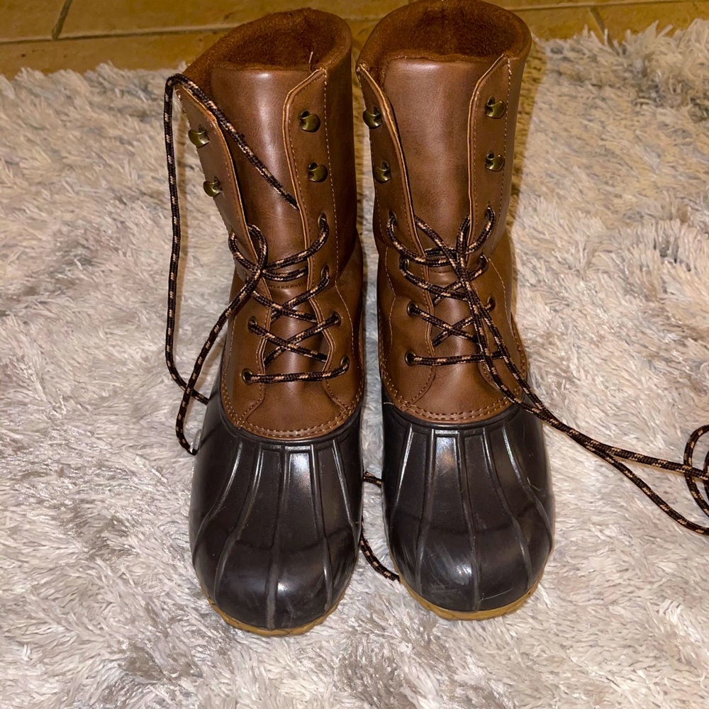 London Fog Duck Boots